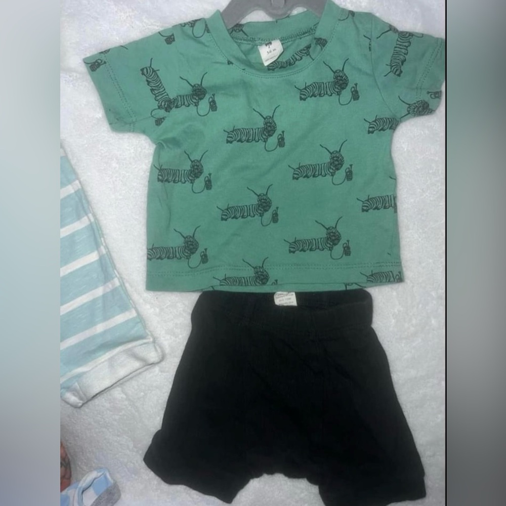 Kate Quinn Absolem caterpillar outfit